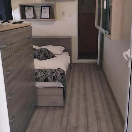 Holiday home къща корона *